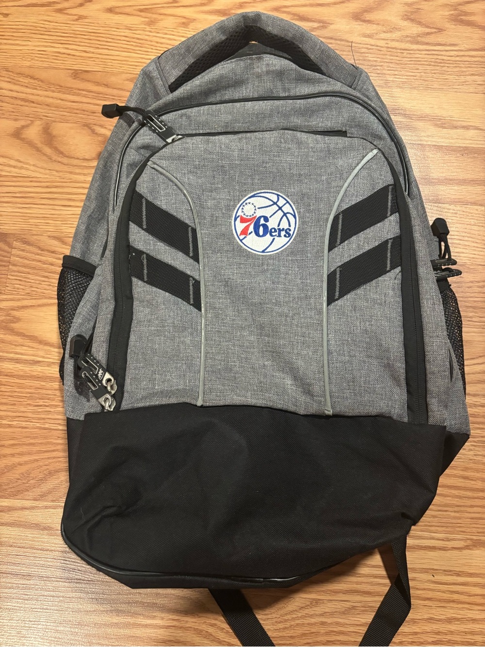 The Northwest Company Gray and Black Philly 76ers Logo Backpack for Men - NBA